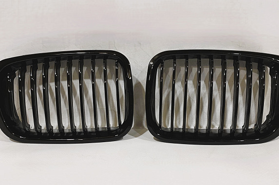 Решетка радиатора комплект глянец BMW 3Series E46 1998-2003 (Китай)